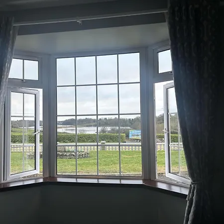 Semi-detached Old Style One Bedroom Rivory